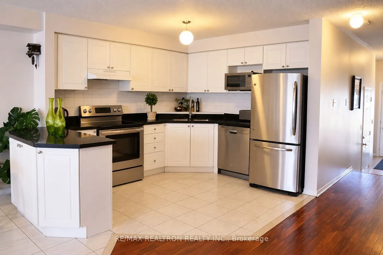 5530 Glen Erin Drive — photo 3