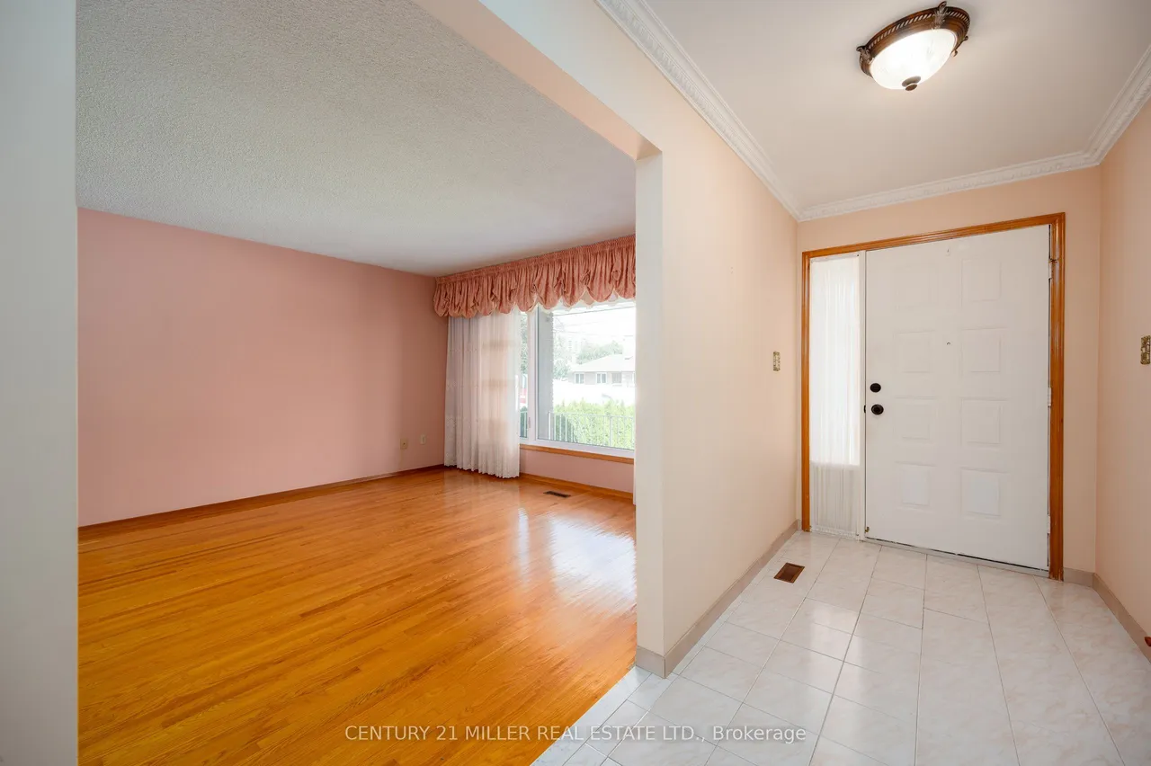 3478 Palgrave Road — photo 3