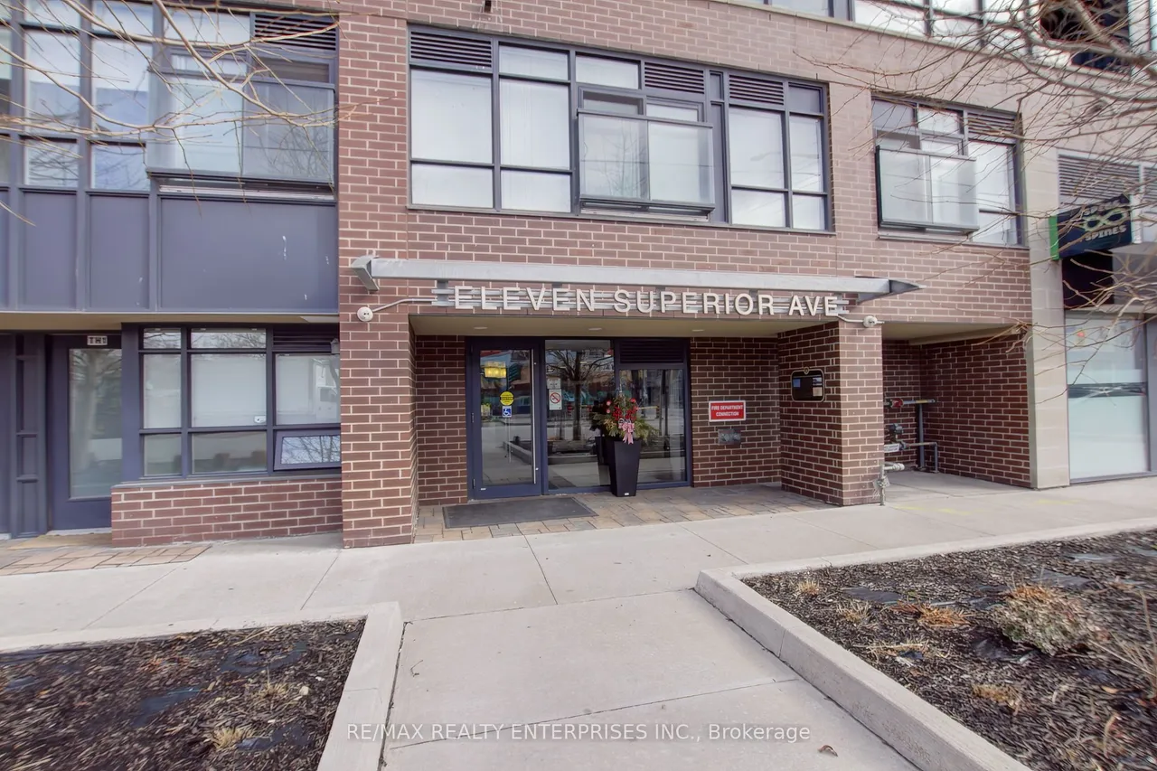11 Superior Avenue — photo 28