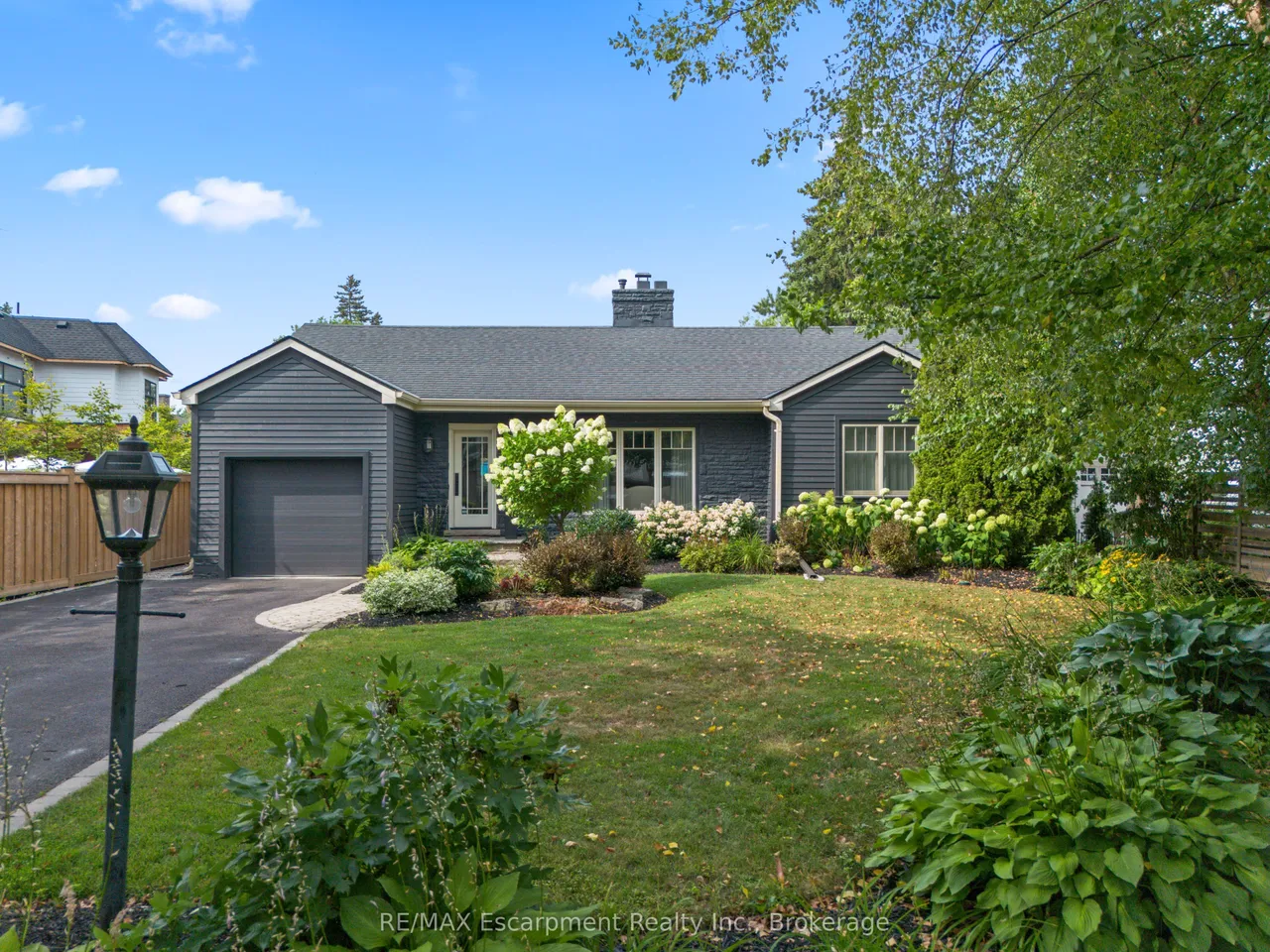 278 Carolyn Drive — photo 2