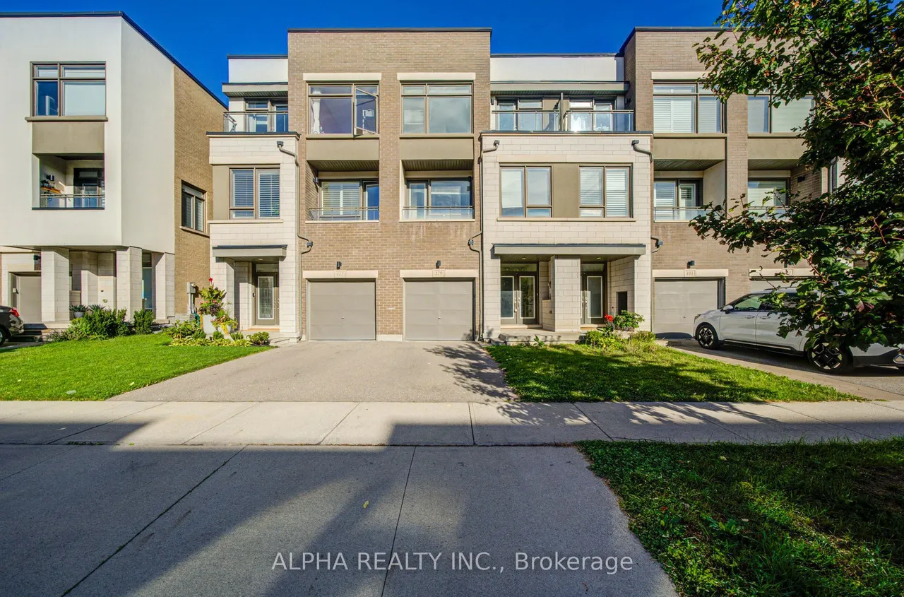 179 Squire Crescent — photo 2