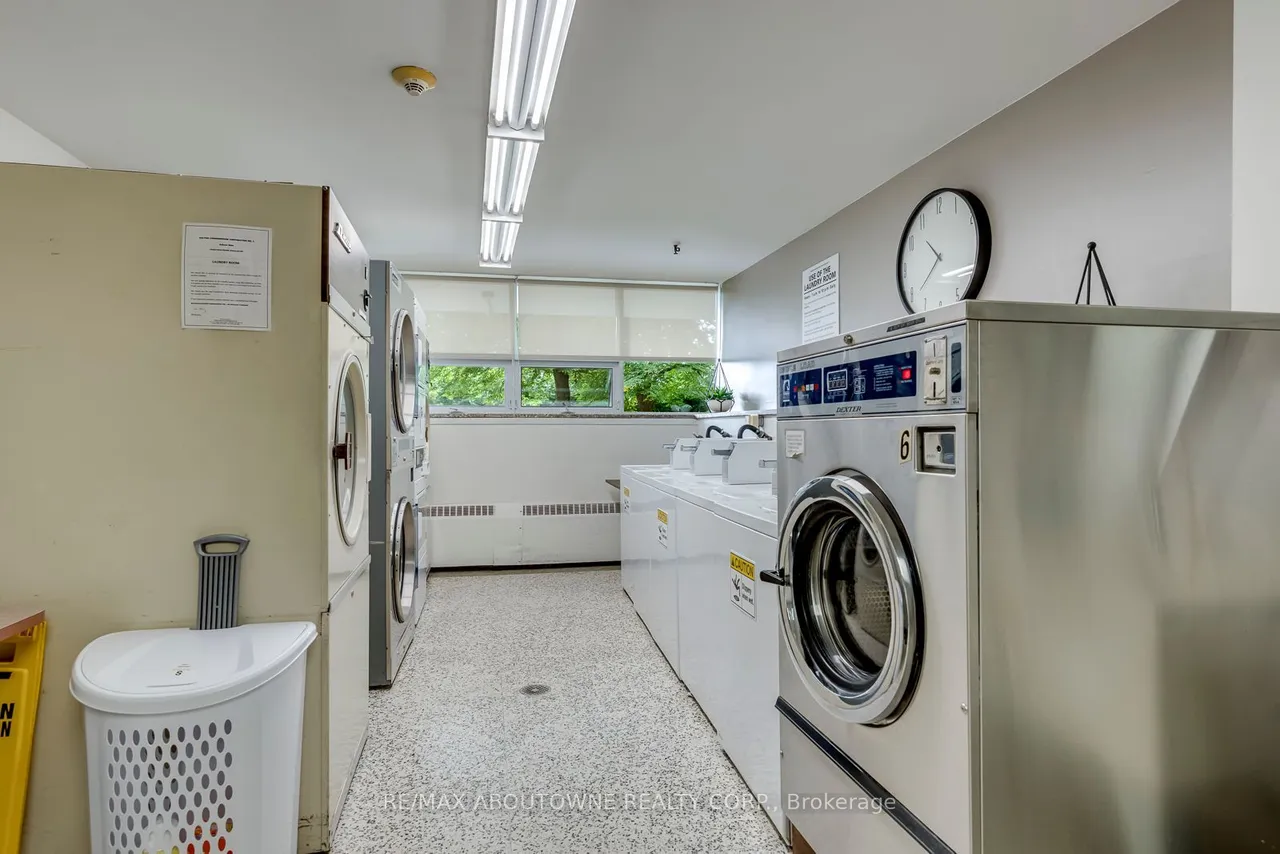 212 Kerr Street — photo 49