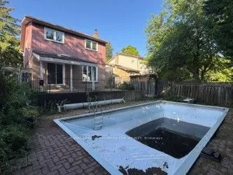 7246 Ridgeland Crescent — photo 3