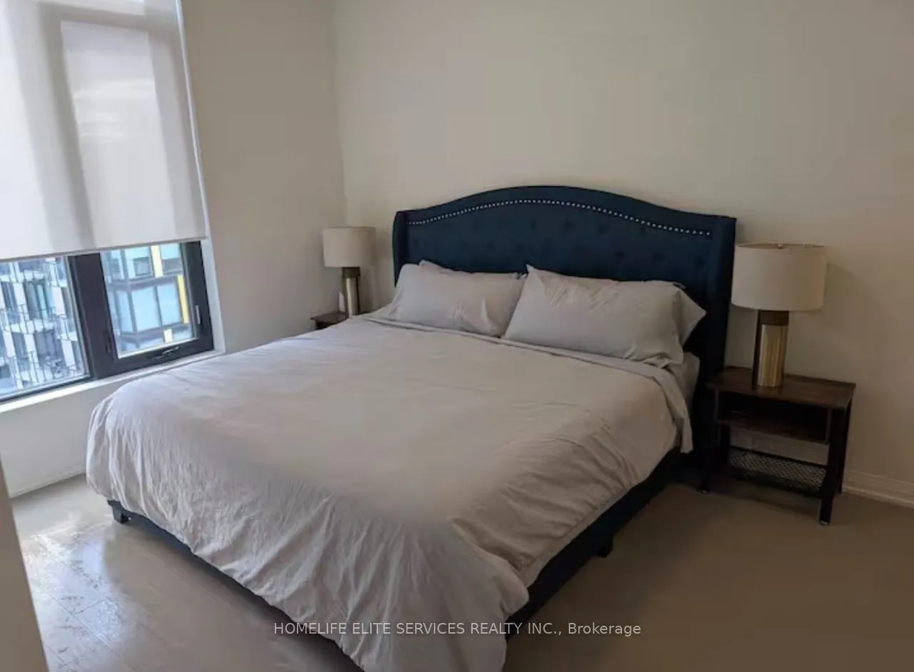 1415 Dundas Street E — photo 8