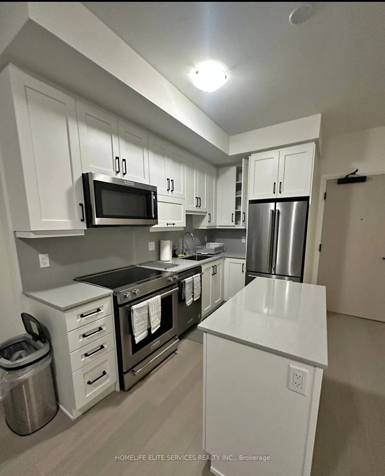1415 Dundas Street E — photo 2