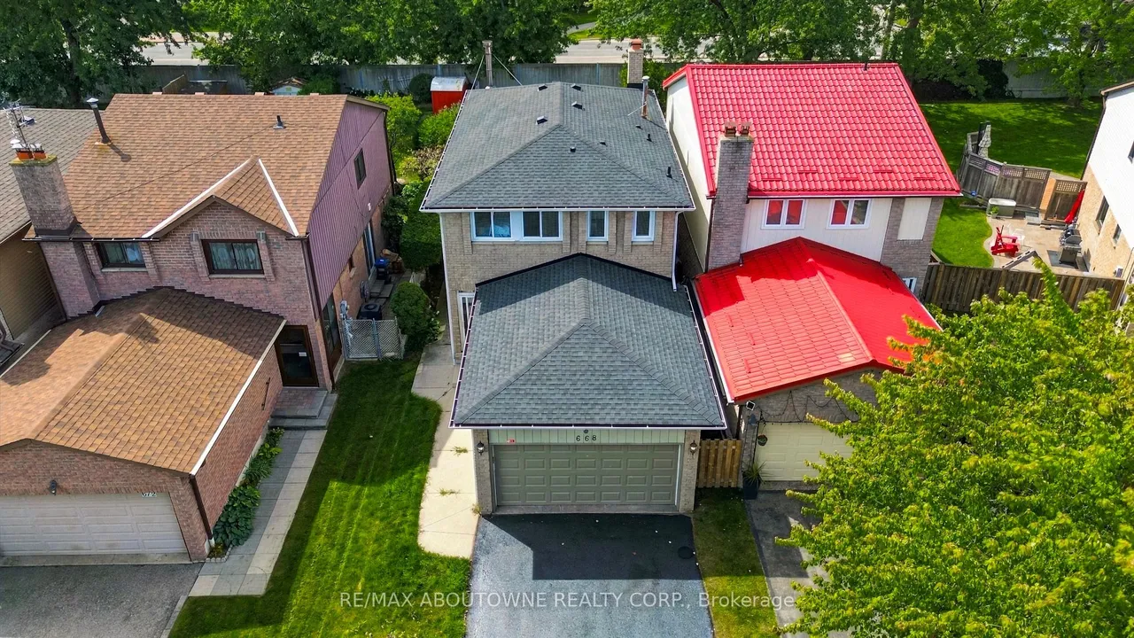 668 Greycedar Crescent — photo 31