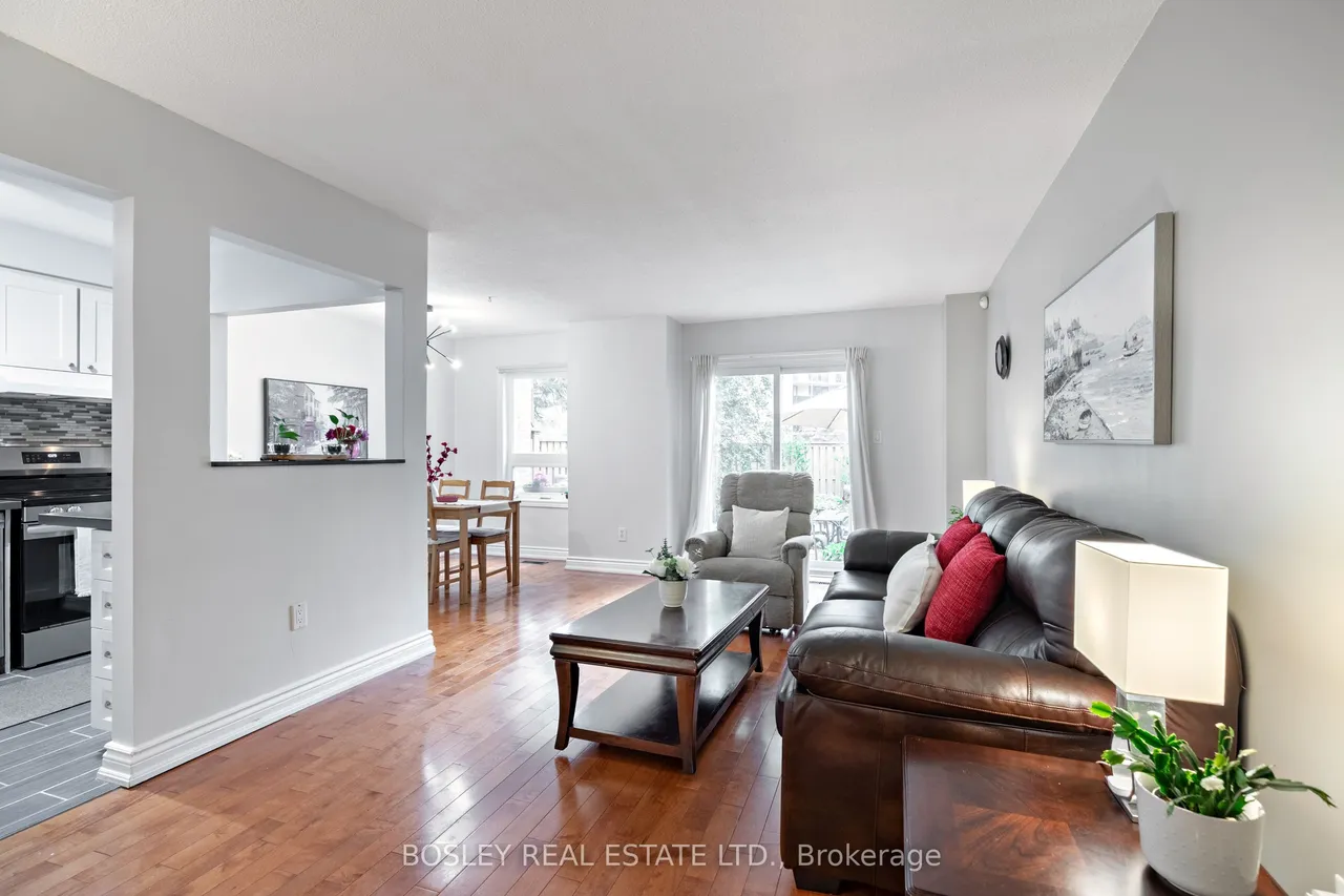 6 Markburn Court — photo 3