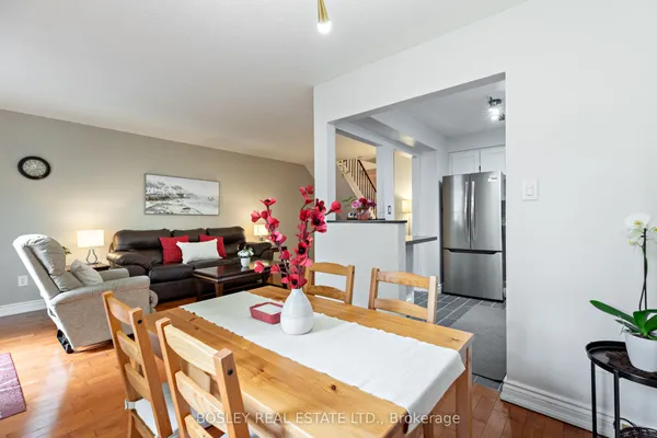 6 Markburn Court — photo 2