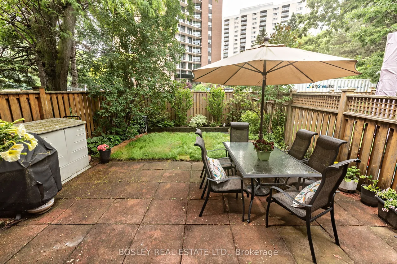 6 Markburn Court — photo 23