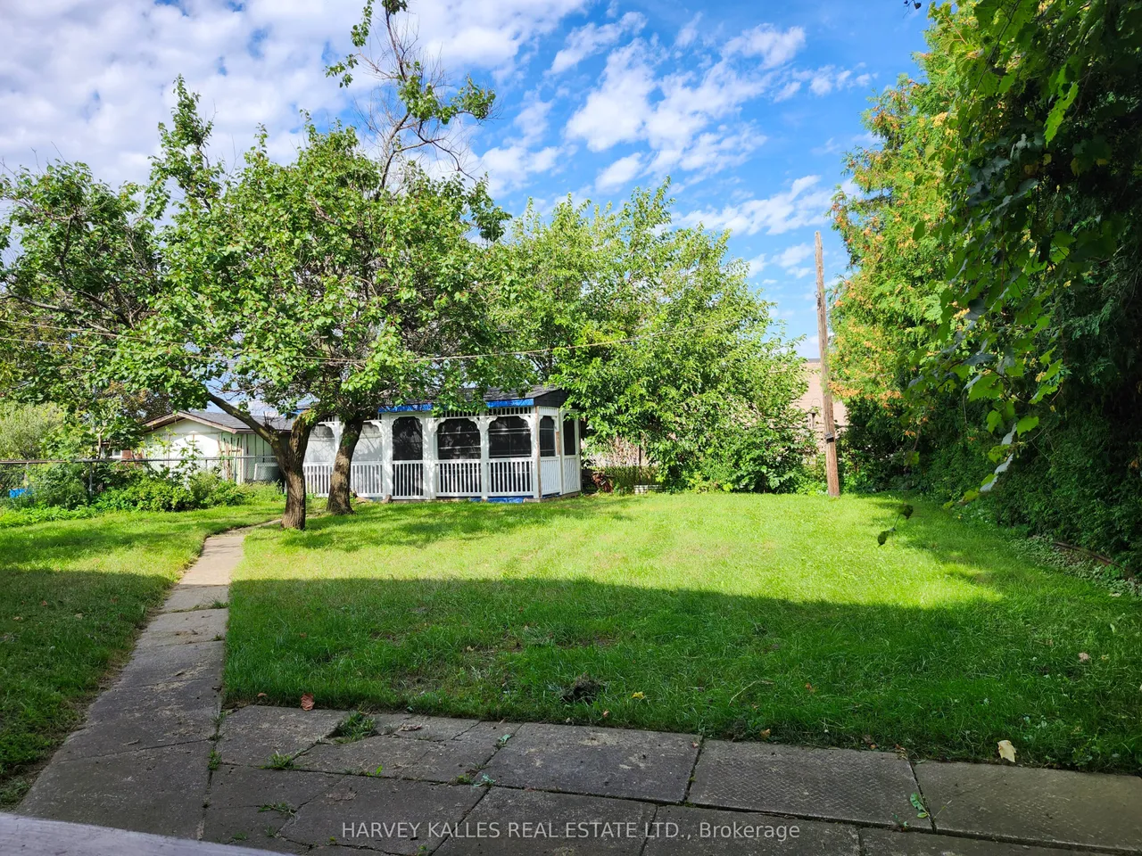 2379 Hensall Street — photo 34