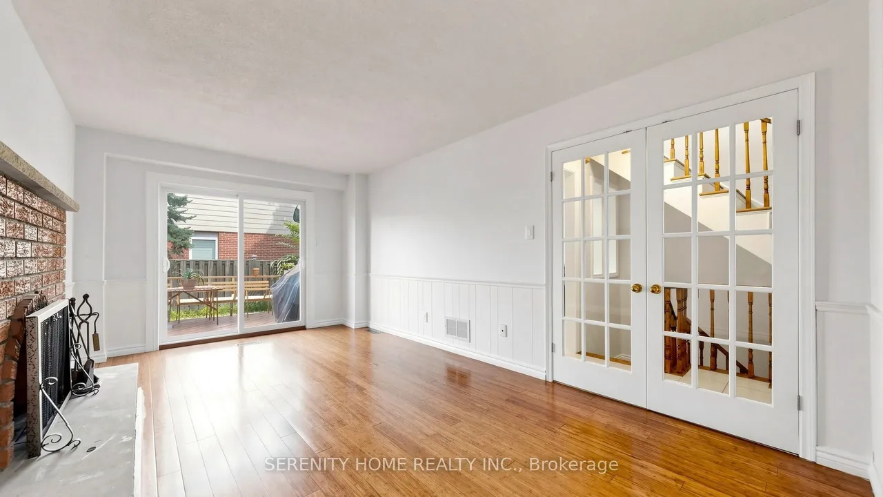 957 Queensbridge Drive — photo 3