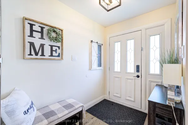 2379 Duncaster Drive — photo 2