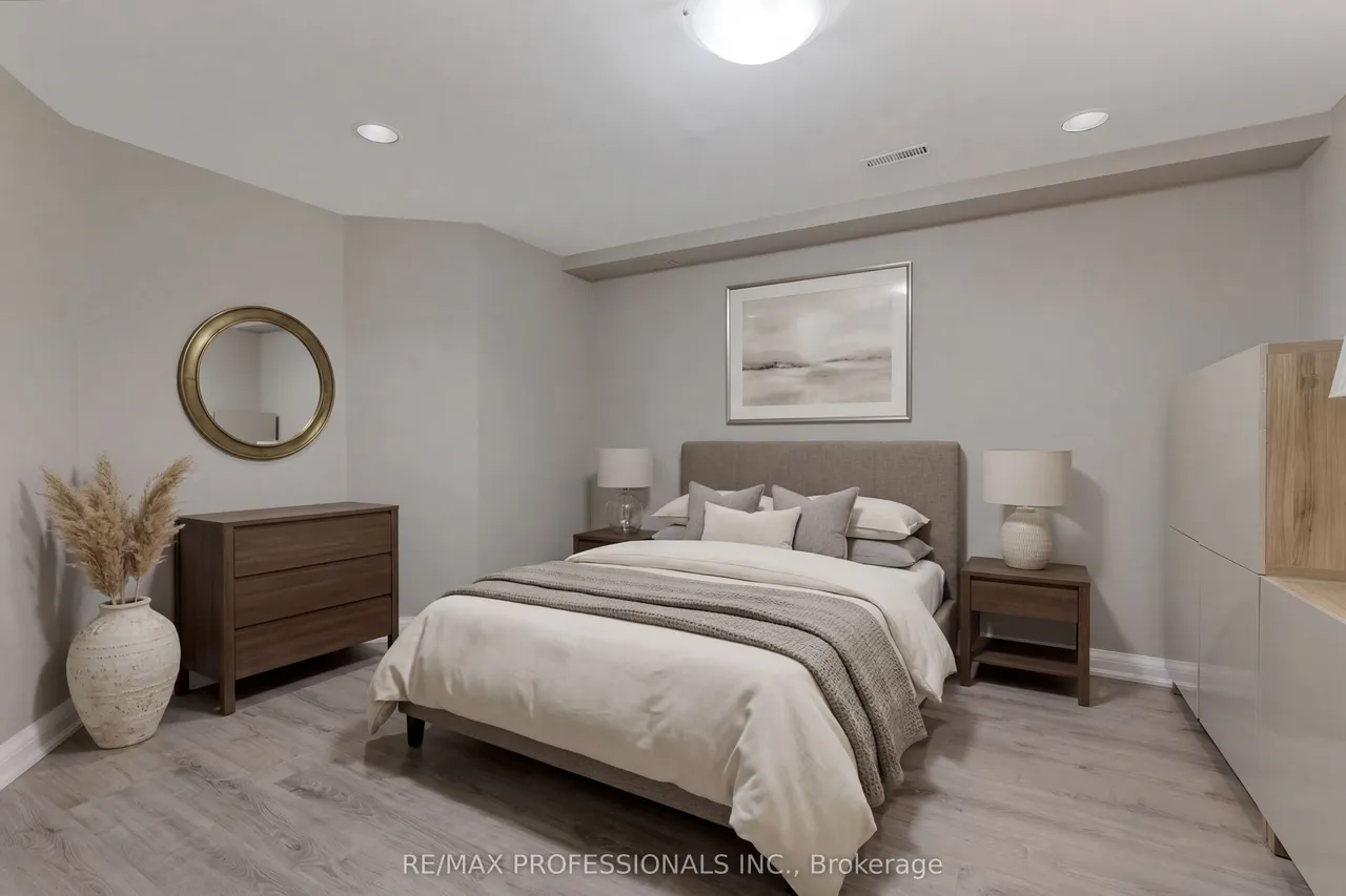 106 Rathburn Road — photo 23