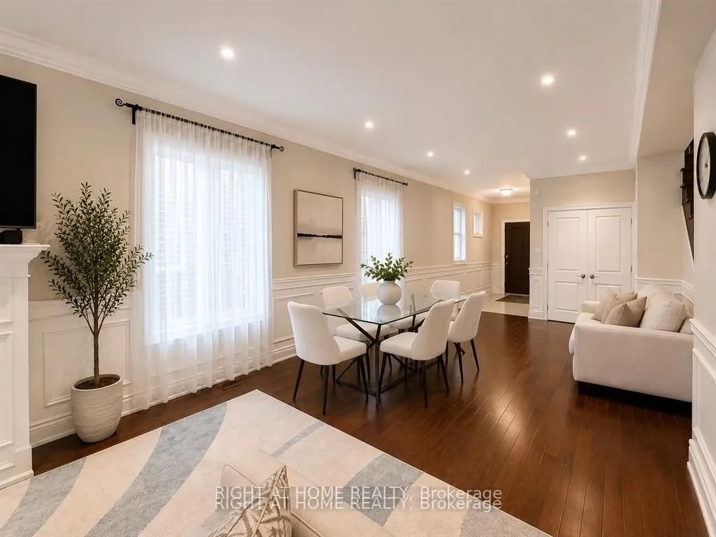 1049 Greaves Avenue — photo 3