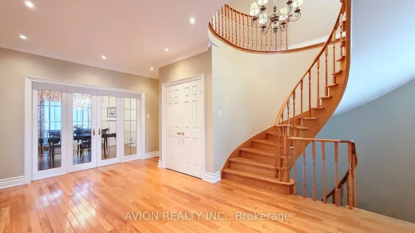 2068 Nipigon Drive — photo 2