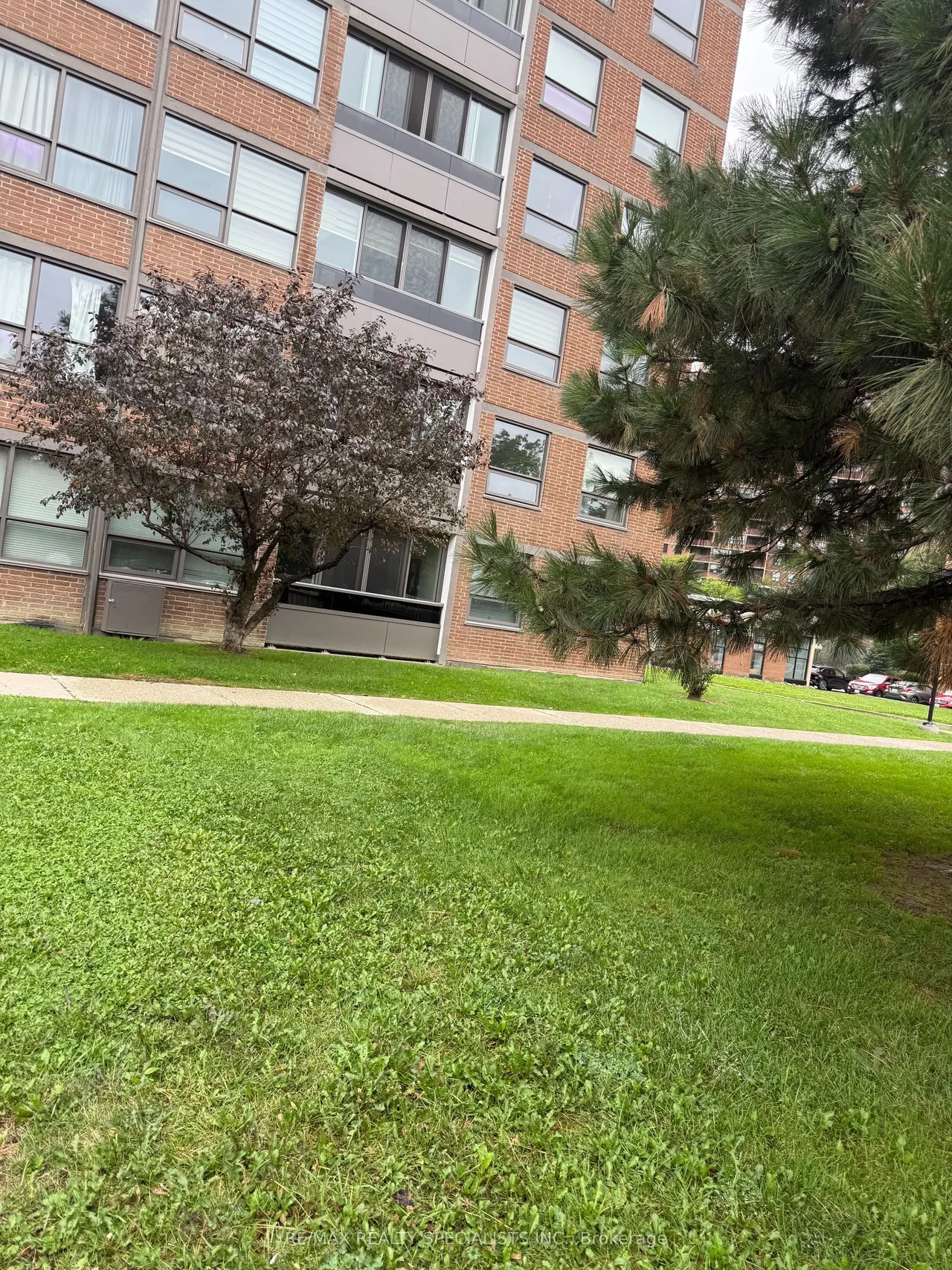 627 The West Mall — photo 4