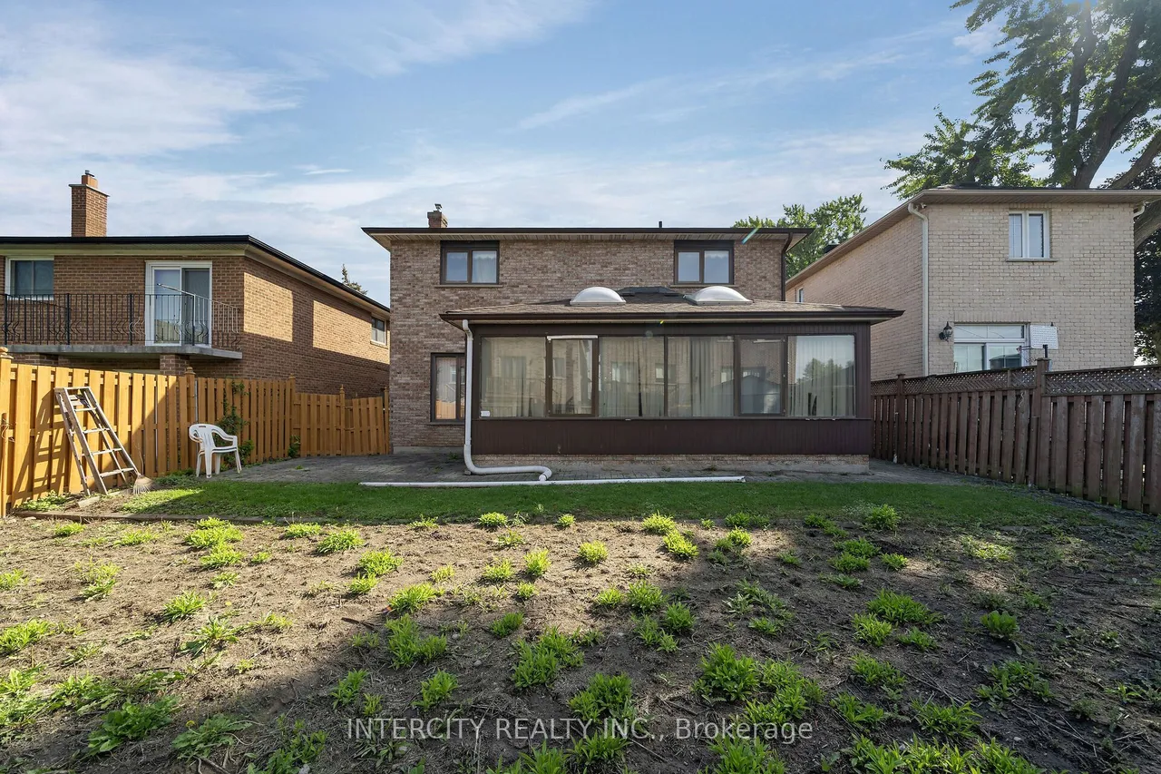 72 Chiswick Avenue — photo 40