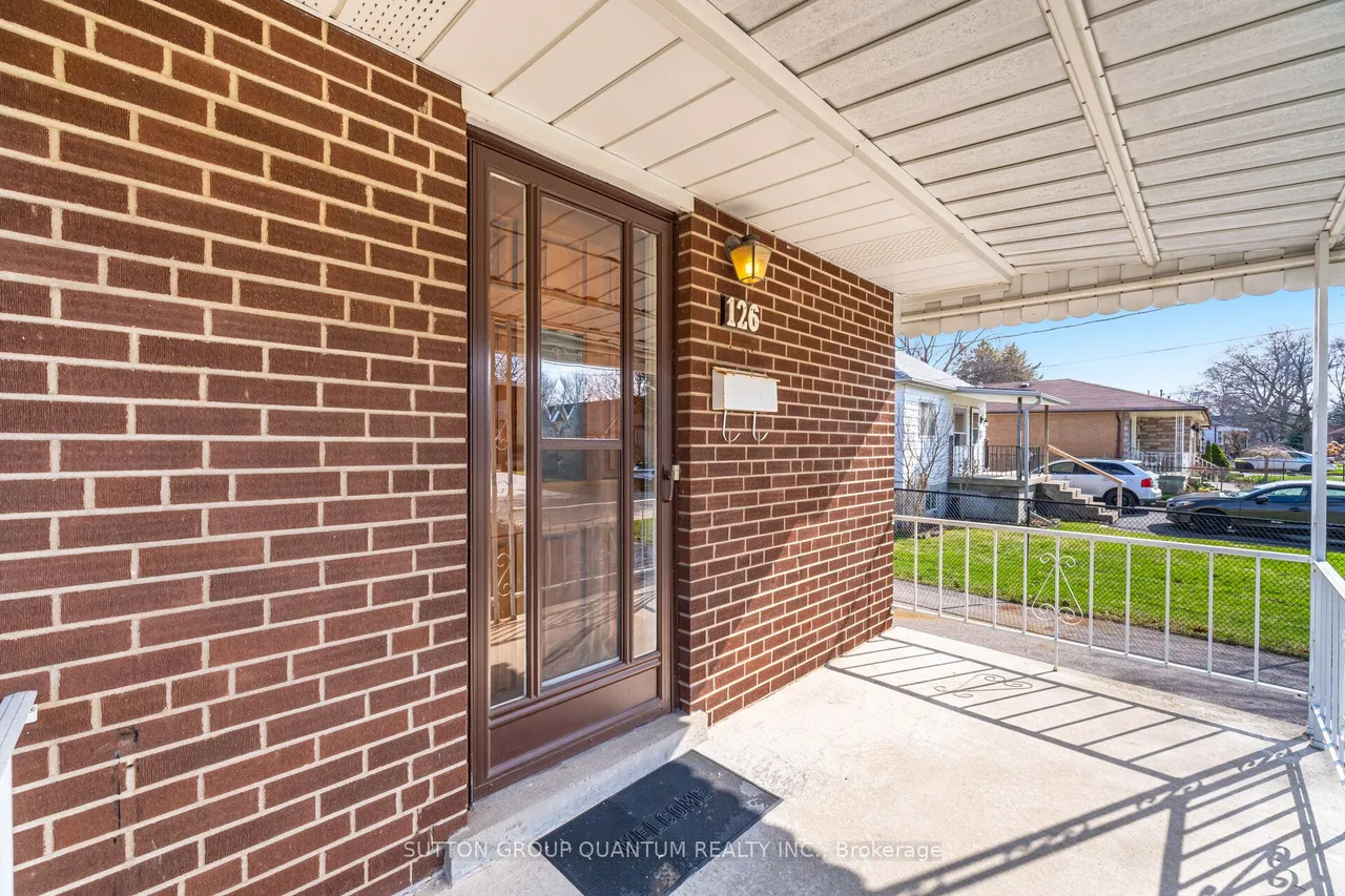 126 Angelene Street — photo 3