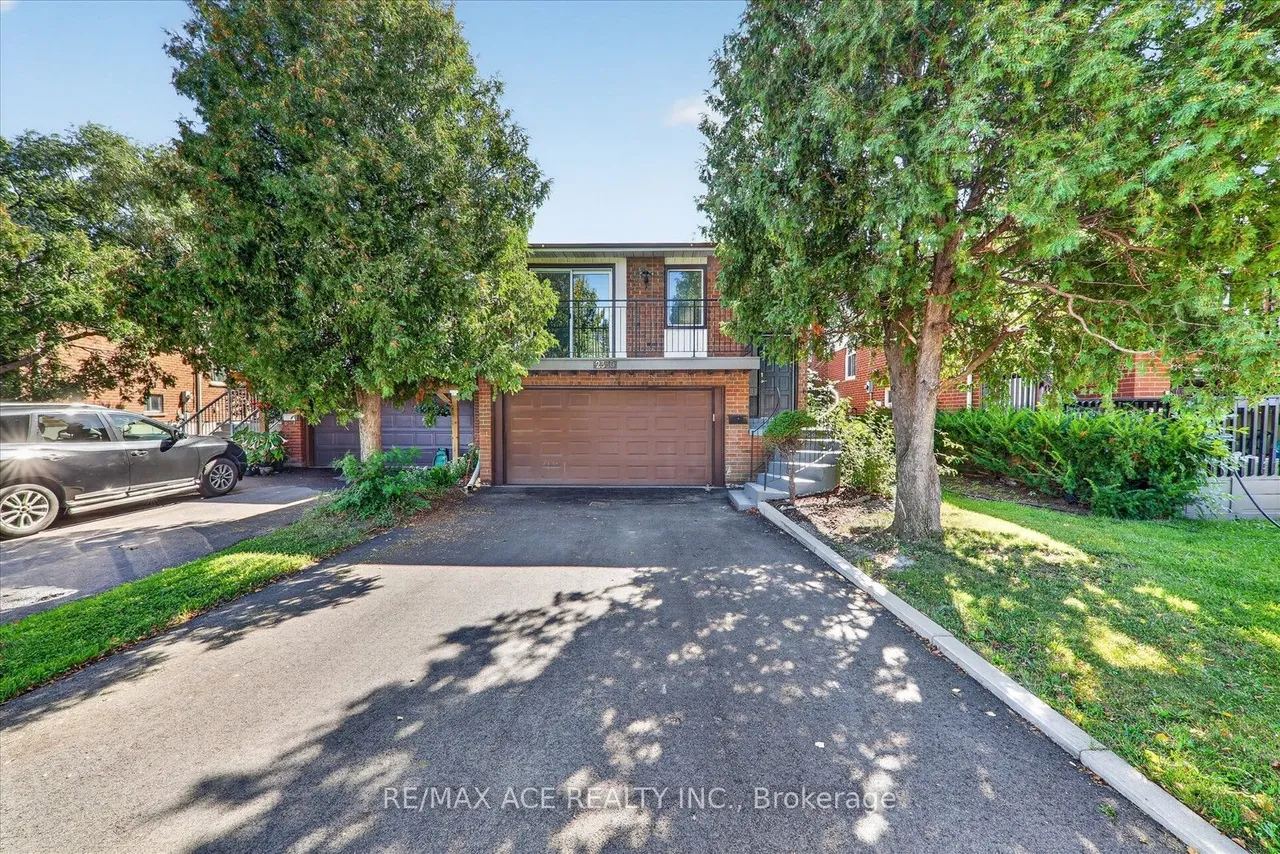 2330 Glastonbury Road S — photo 2