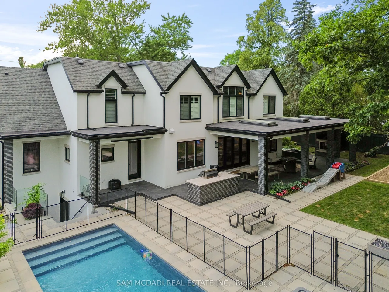 231 Wedgewood Drive — photo 3