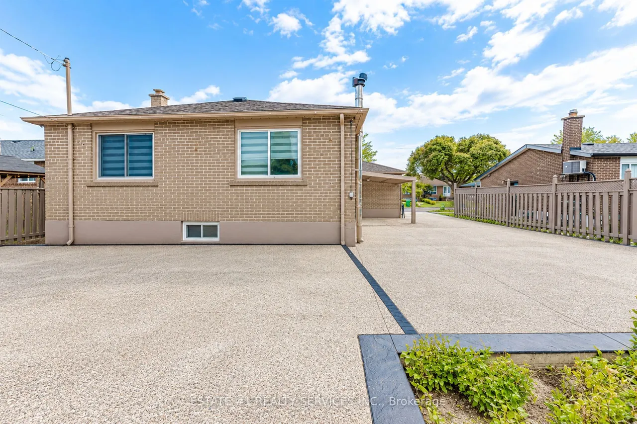80 Addington Crescent — photo 50