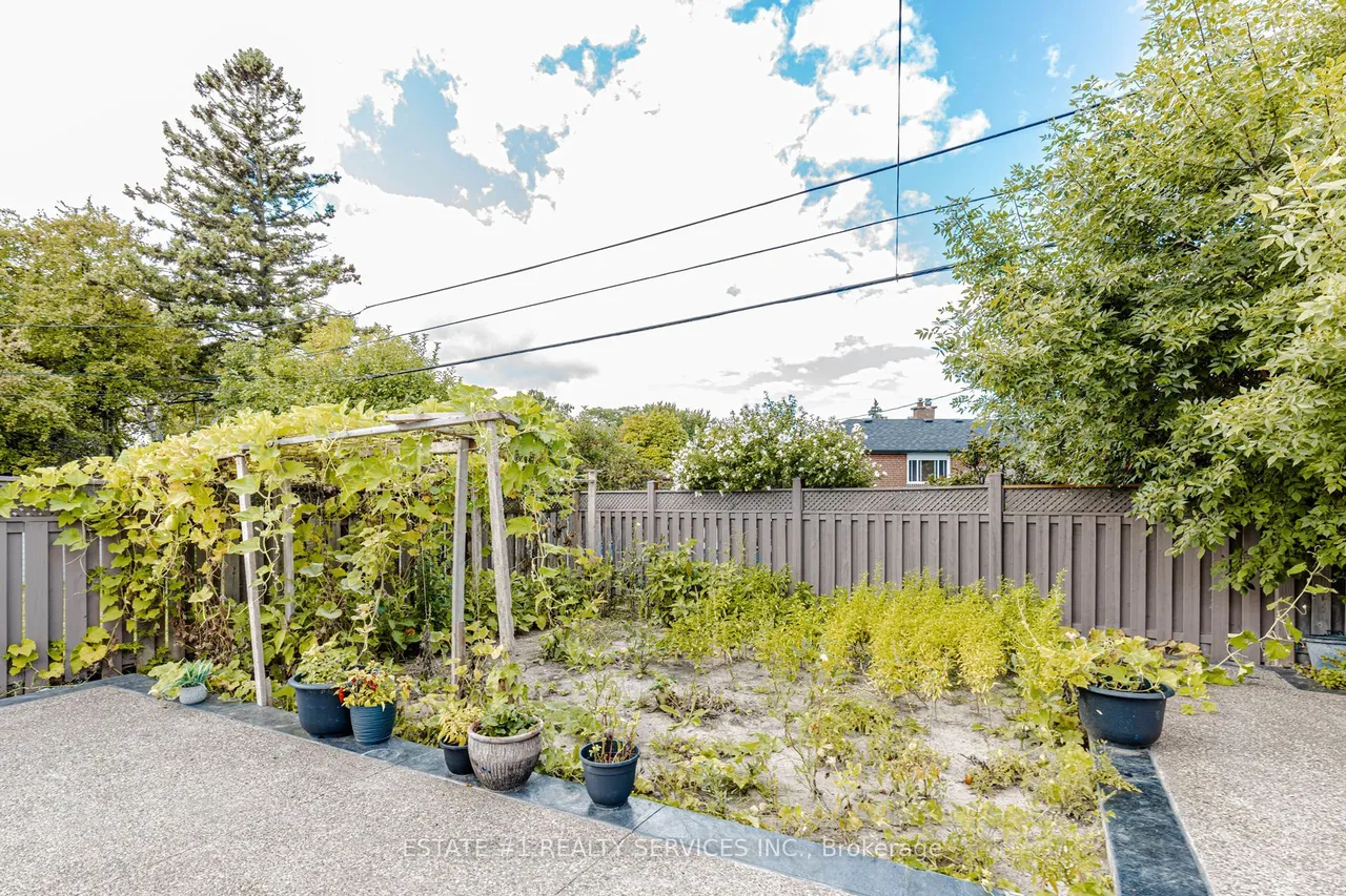 80 Addington Crescent — photo 49