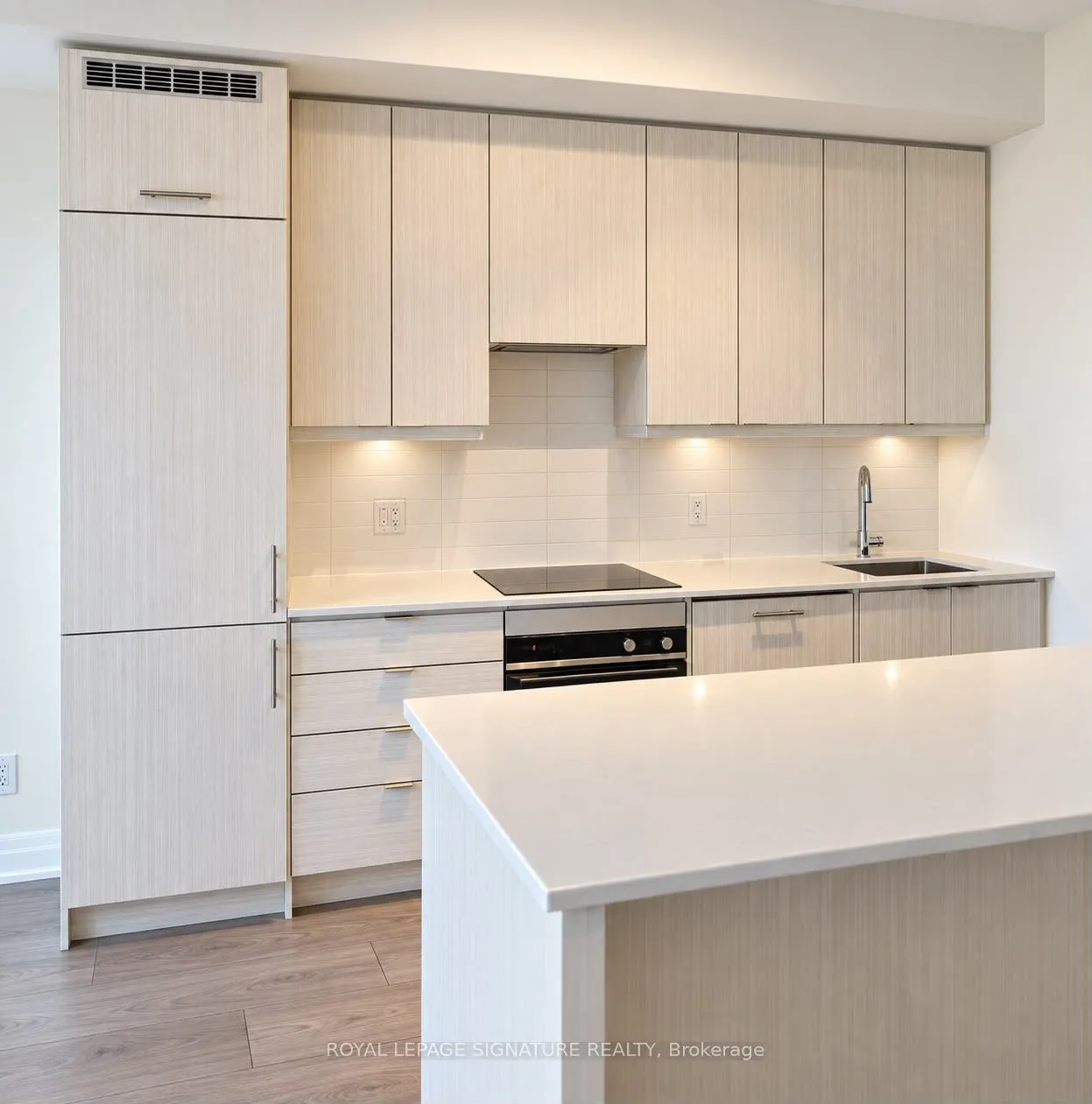 36 Elm Drive — photo 3