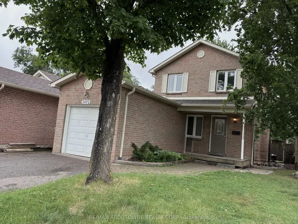 3072 Patrick Crescent