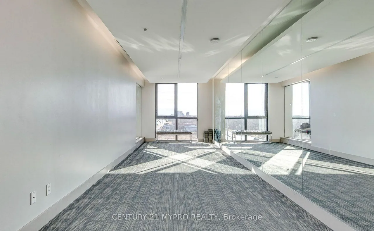 55 Eglinton Avenue W — photo 46