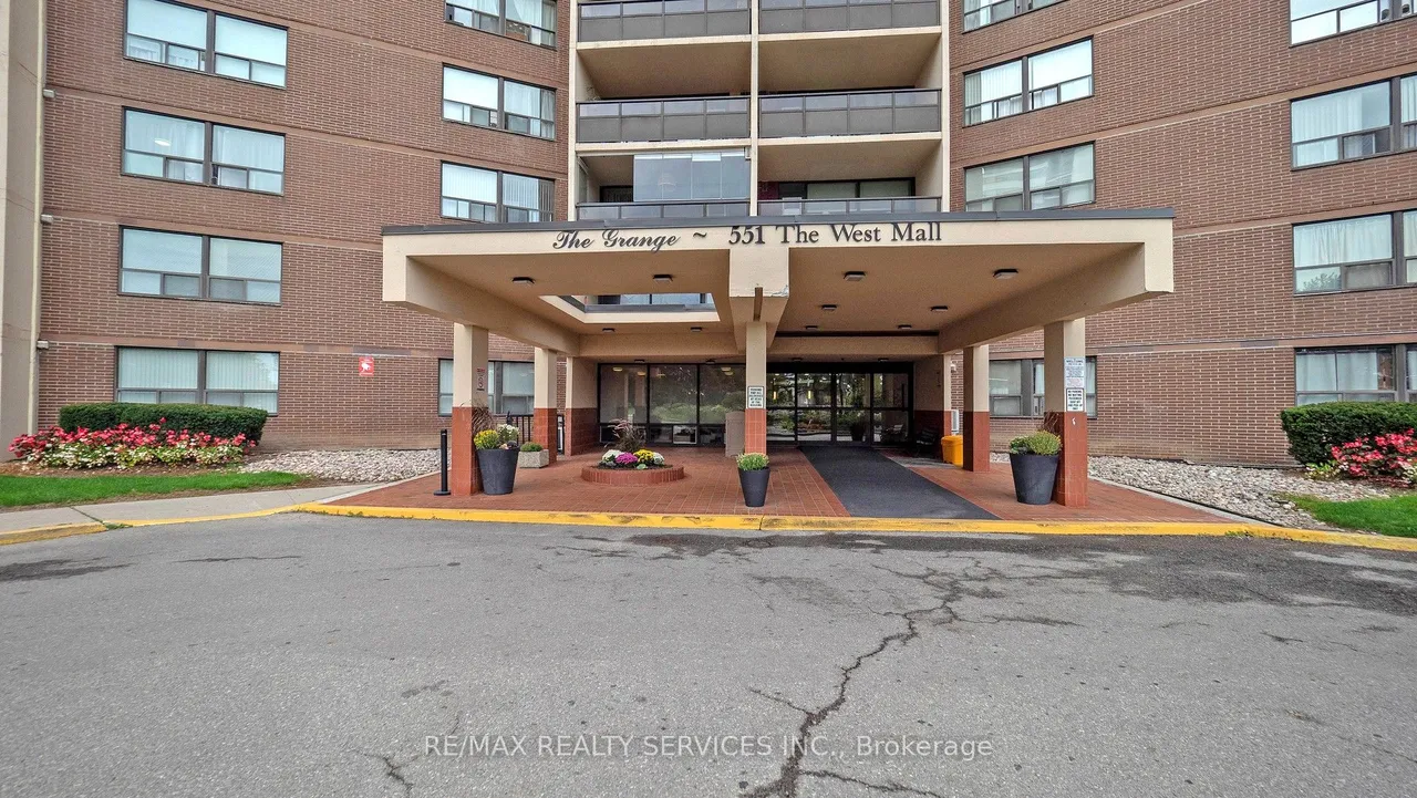 551 The West Mall — photo 3