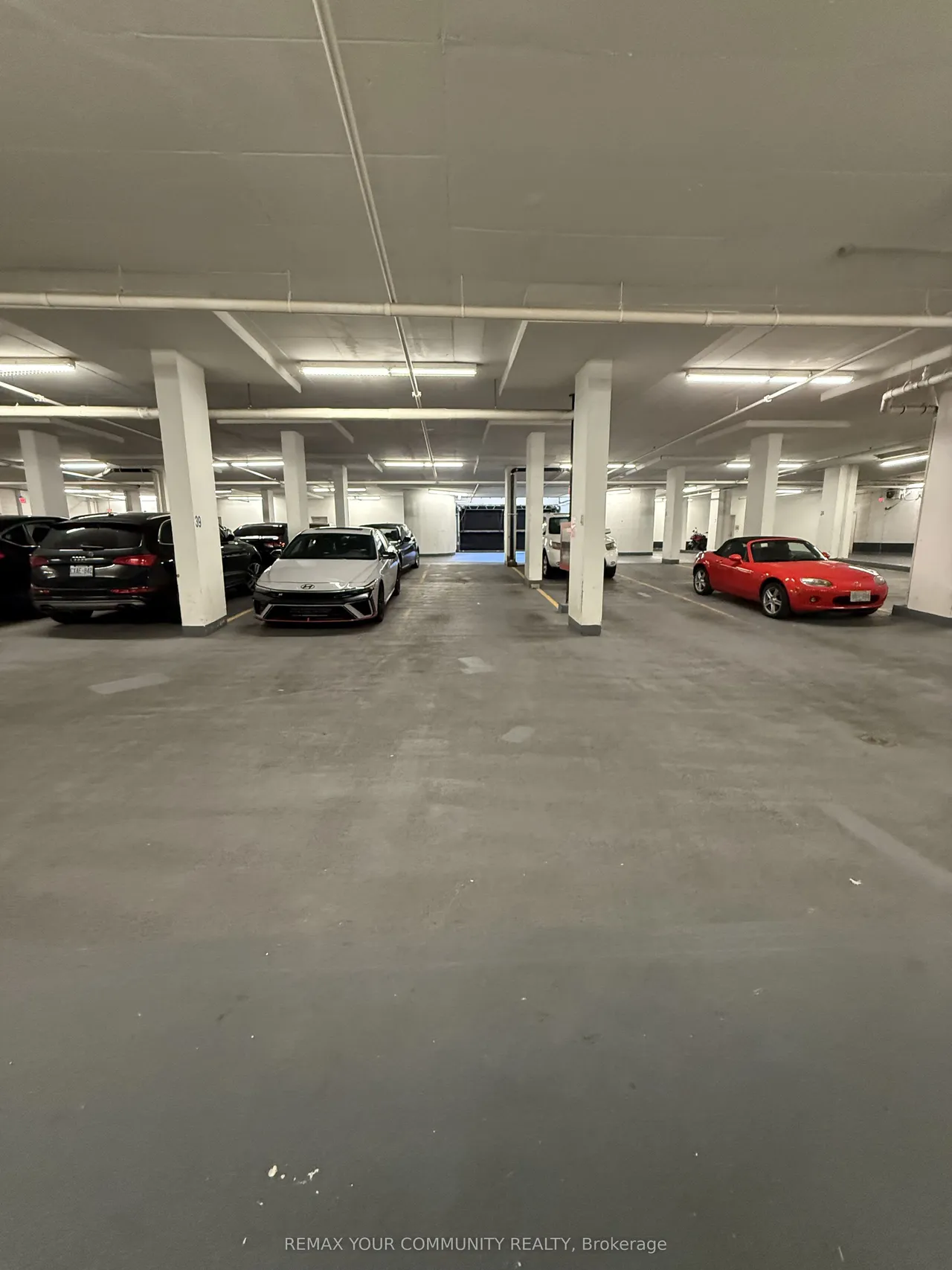 70 Absolute Avenue — photo 24