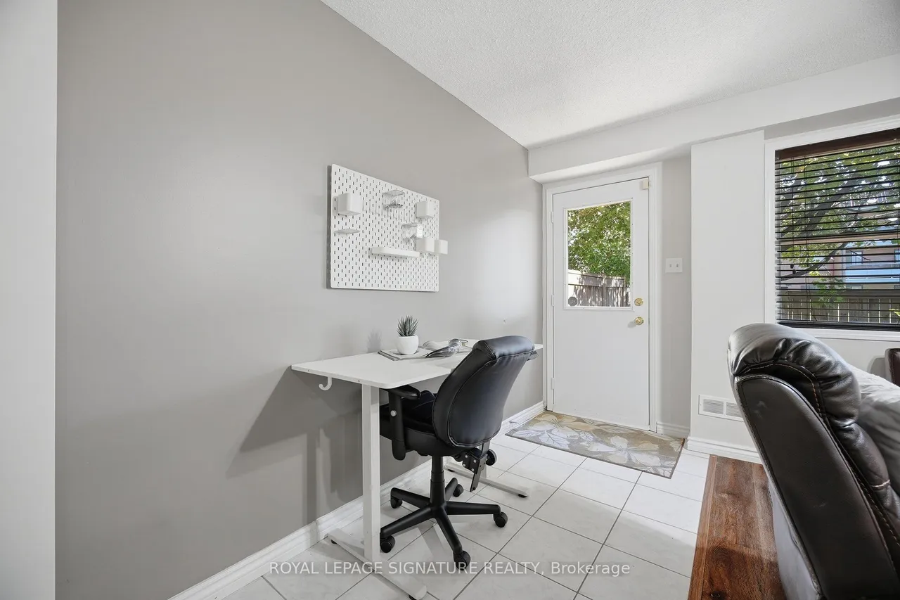 6880 Meadowvale Town Centre Circle — photo 25