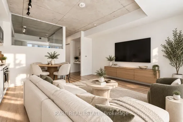 689 The Queensway N/A — photo 2