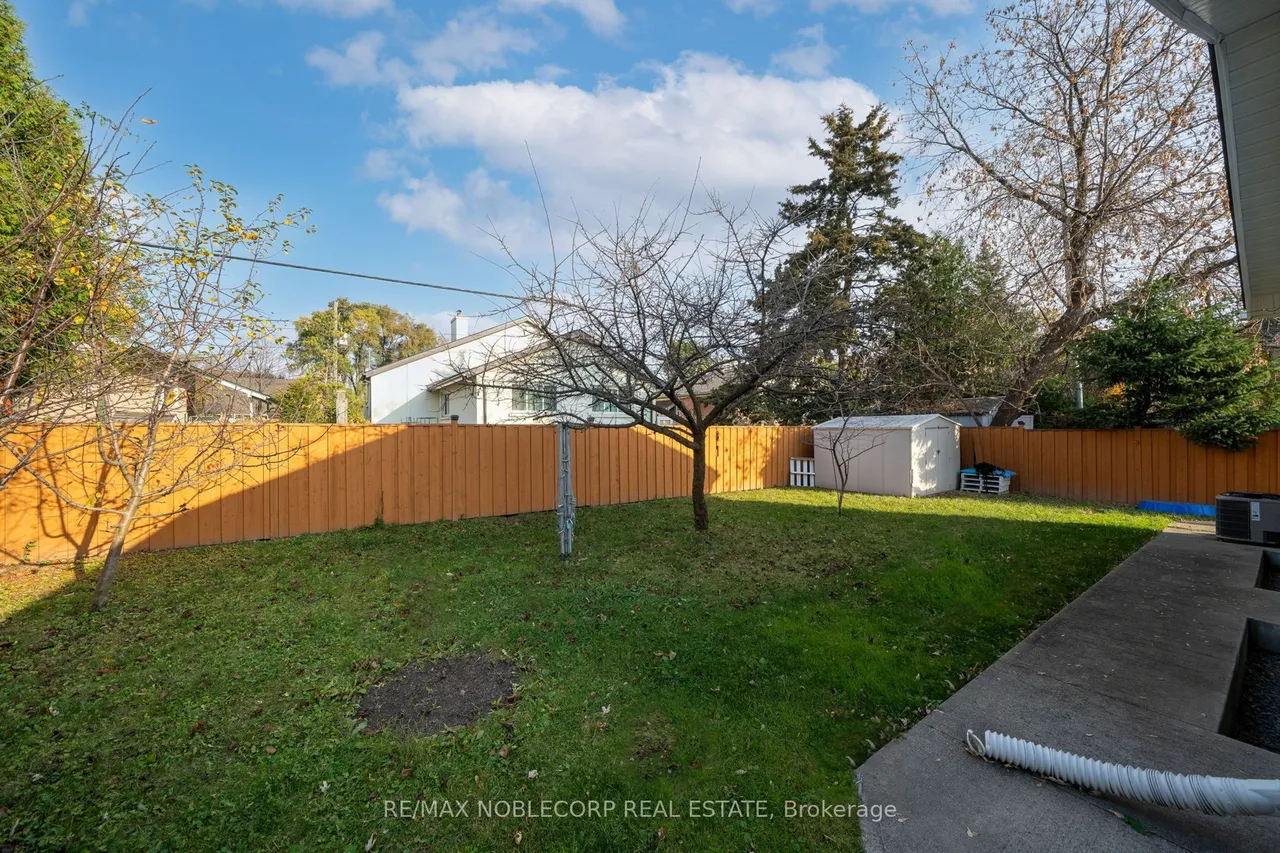 4230 Bloor Street W — photo 48
