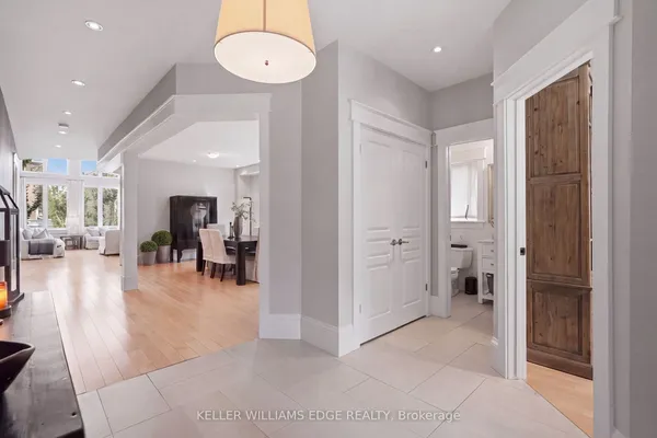 3202 Saltaire Crescent — photo 2