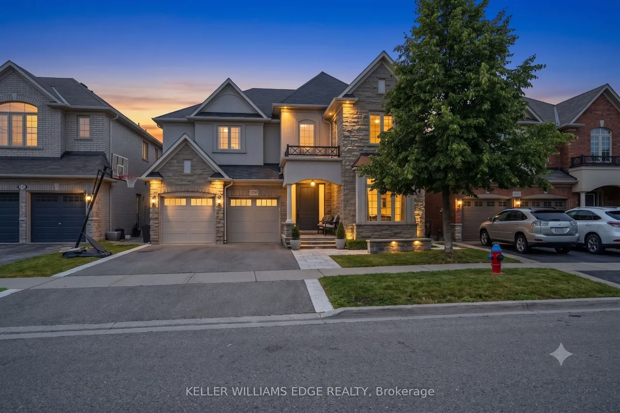 3202 Saltaire Crescent