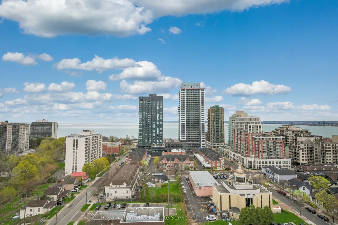 2088 James Street — photo 36