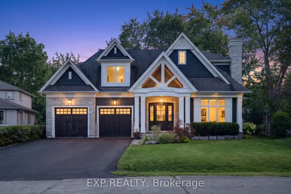 528 Wellington Crescent