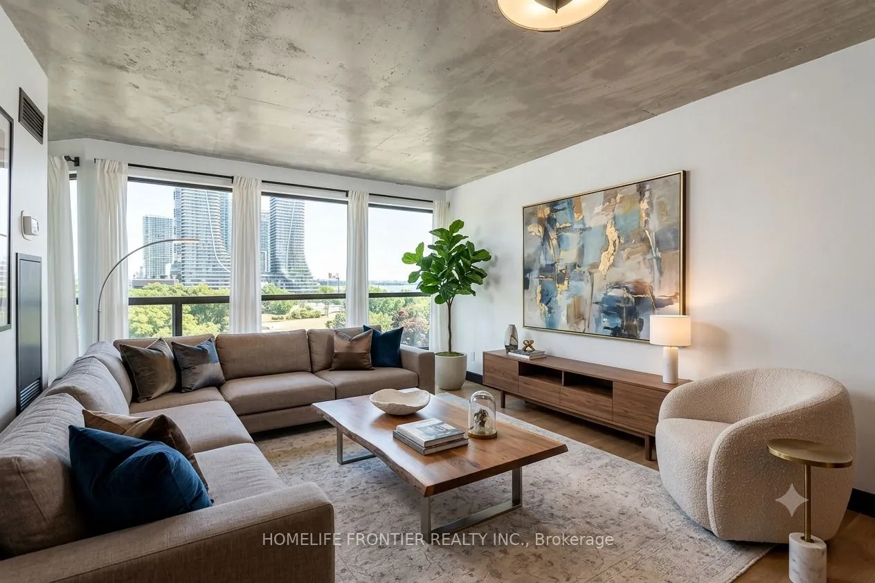 2261 Lakeshore Boulevard W — photo 3