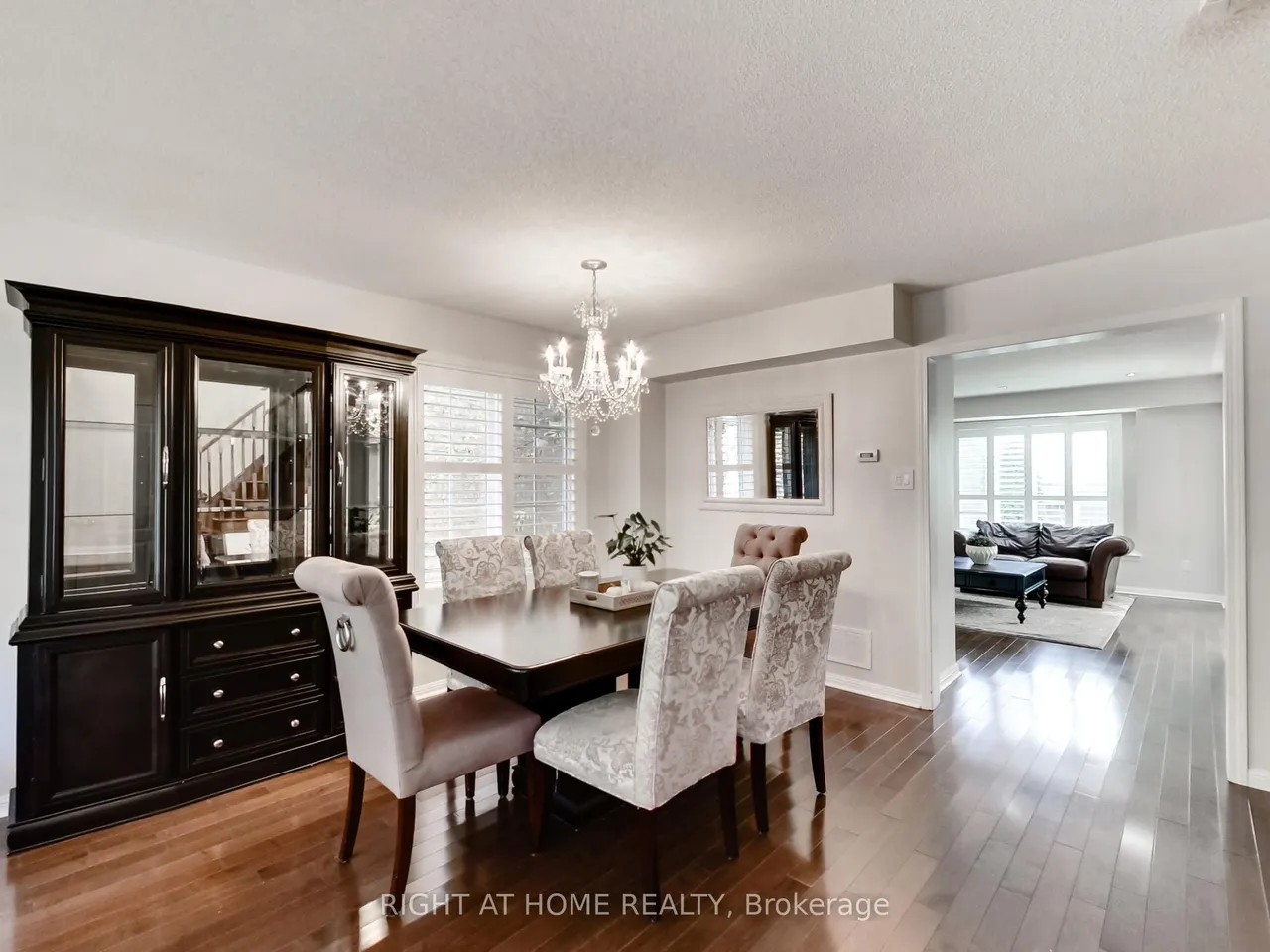 2527 Nettlecreek Crescent — photo 3