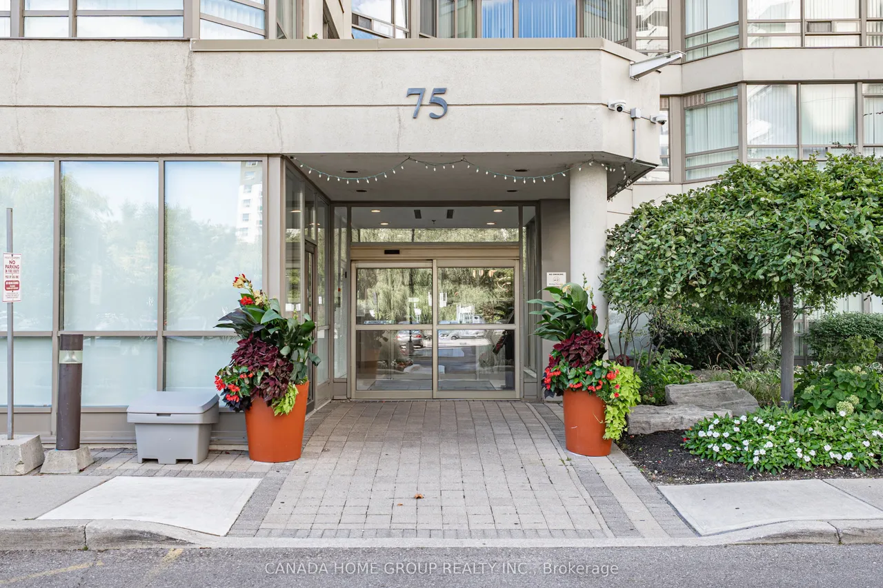 75 King Street E — photo 2