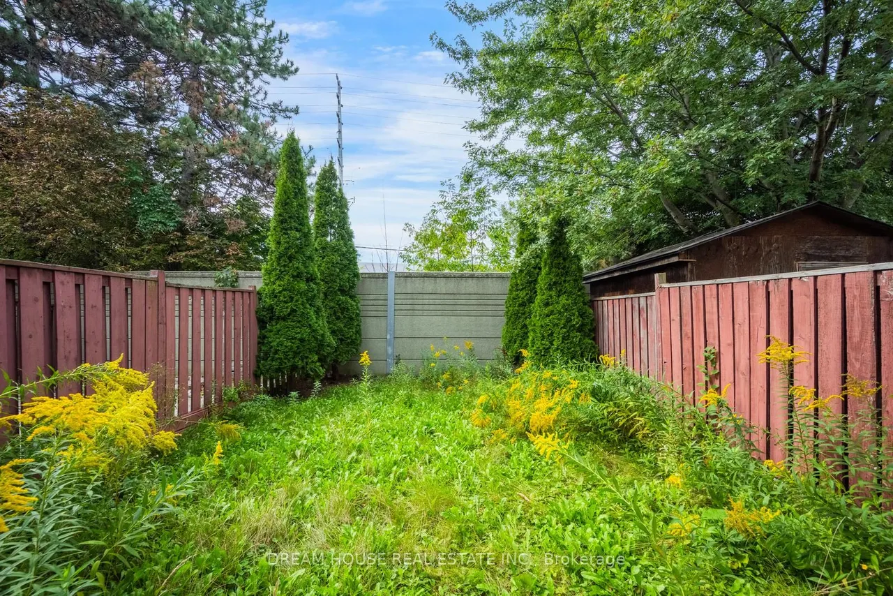 40 Hoskins Square — photo 35