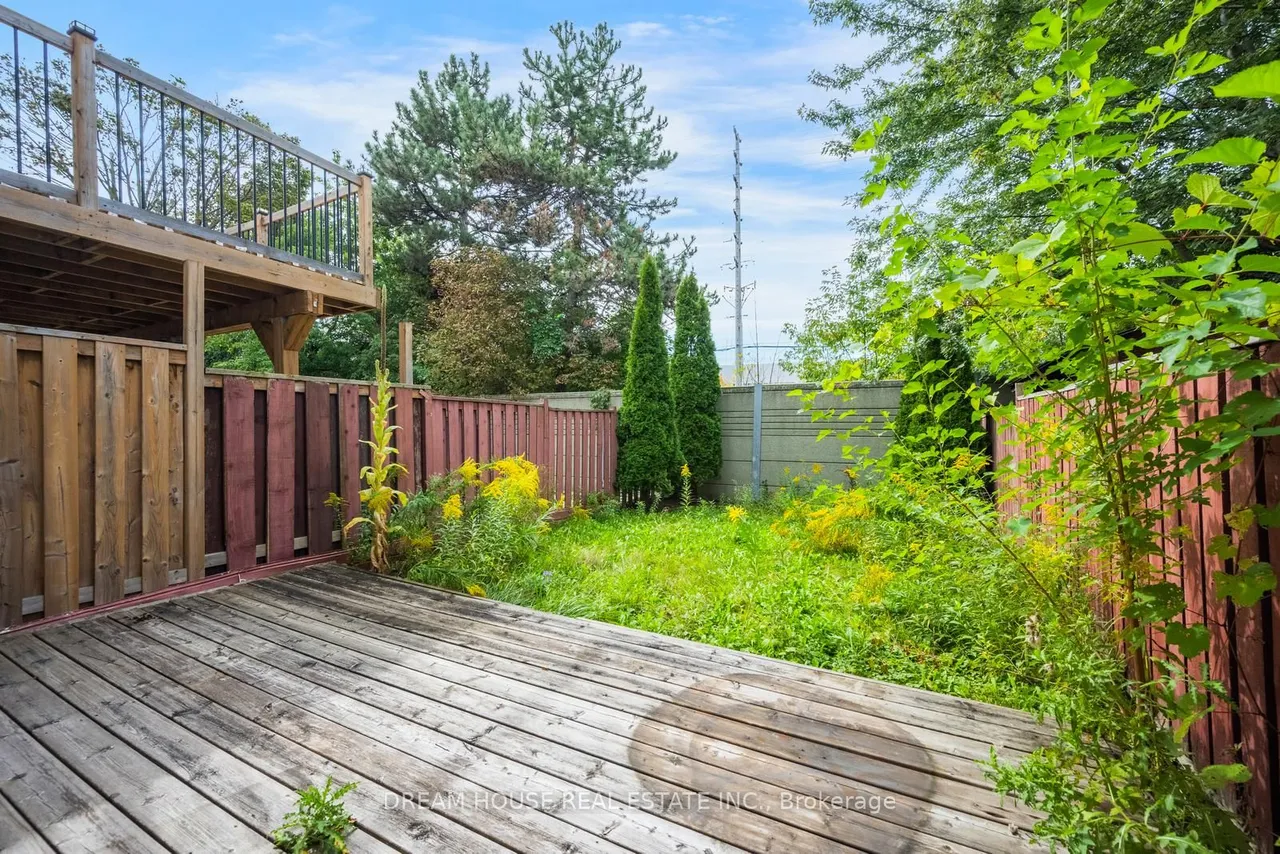40 Hoskins Square — photo 34