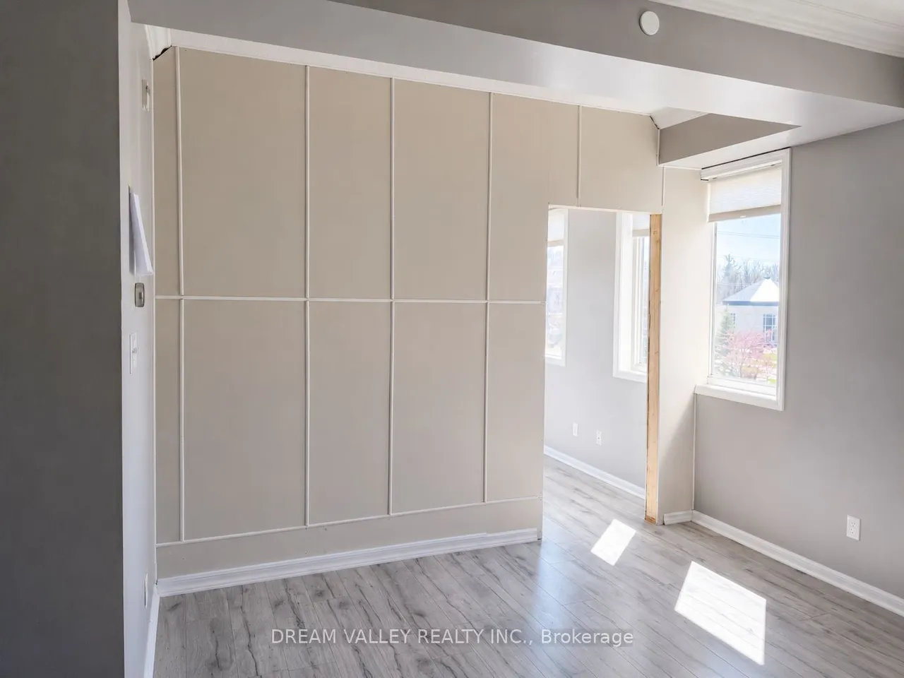 3075 Thomas Street — photo 3