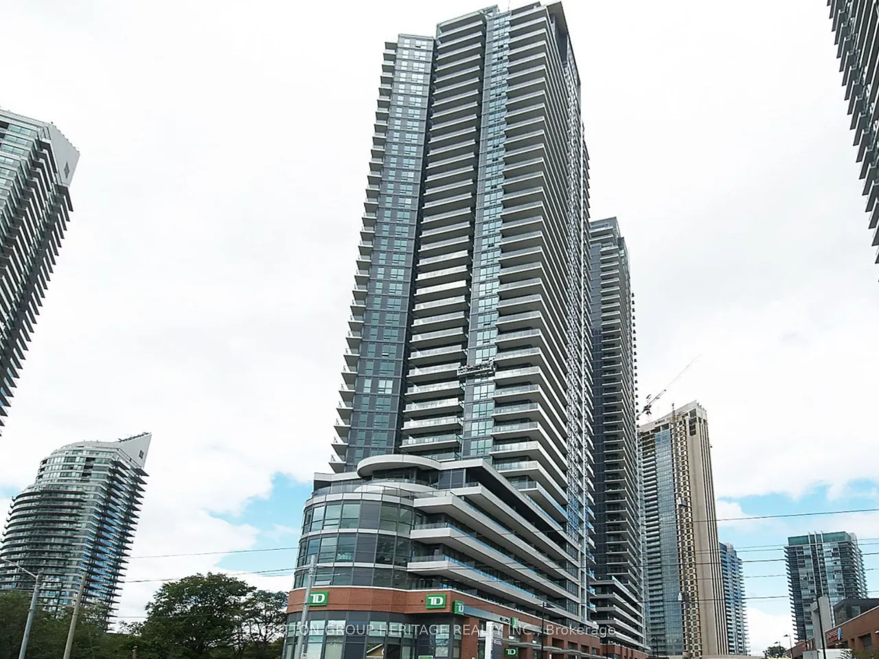 2212 Lake Shore Boulevard W