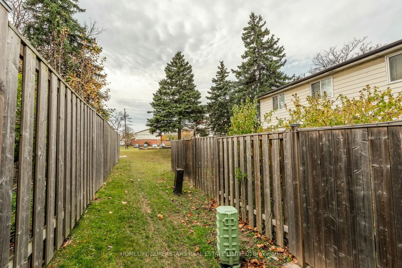 7475 Goreway Drive — photo 37
