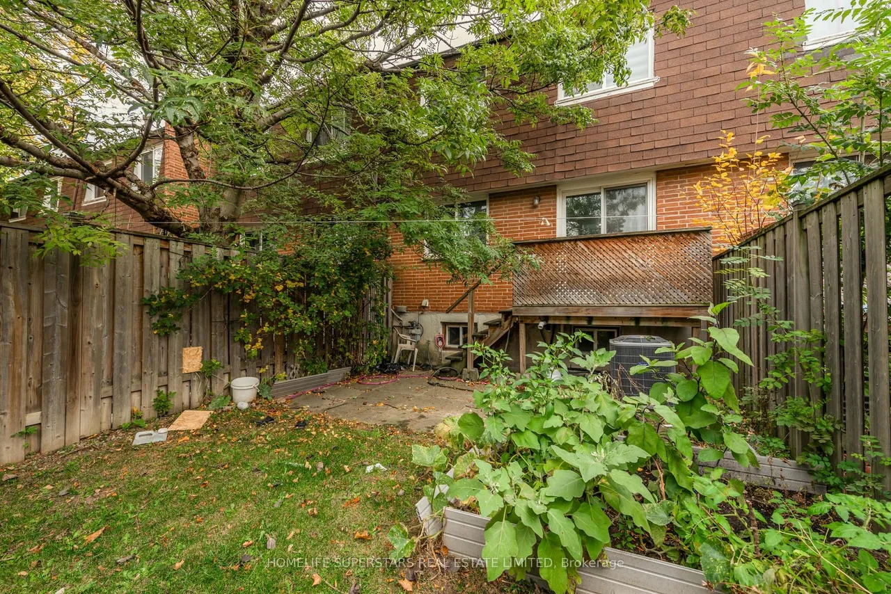 7475 Goreway Drive — photo 36
