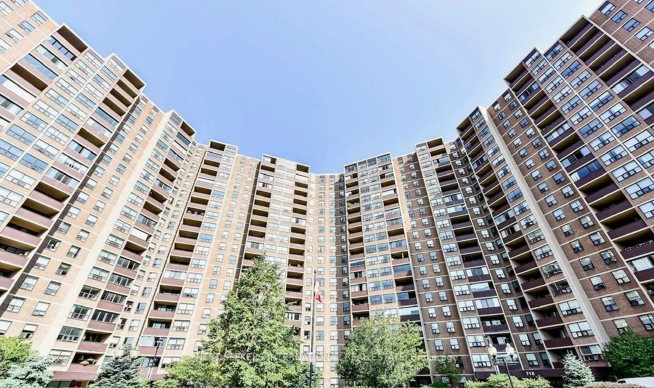 716 The West Mall