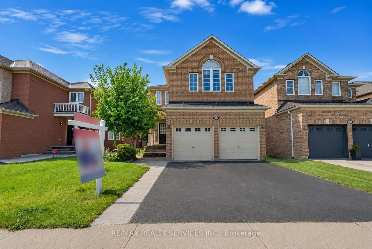 3696 Waterfall Crescent — photo 2