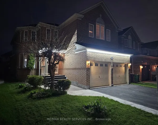 3696 Waterfall Crescent